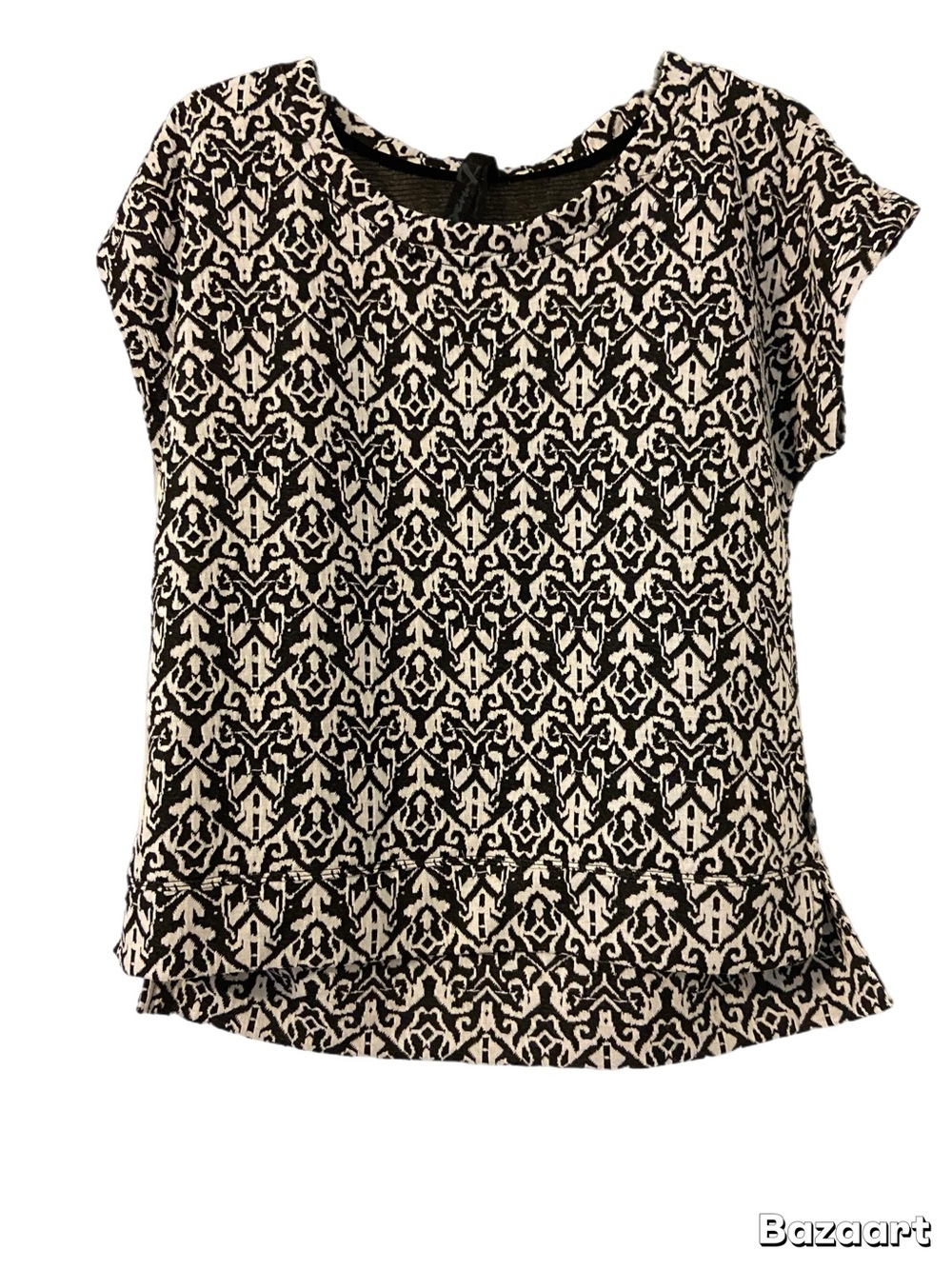 This short-sleeve Seven7 Top